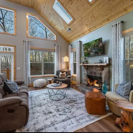 Peaceful Modern Chalet In Ellijay Exterior foto
