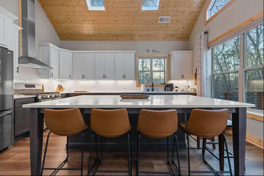 Peaceful Modern In *